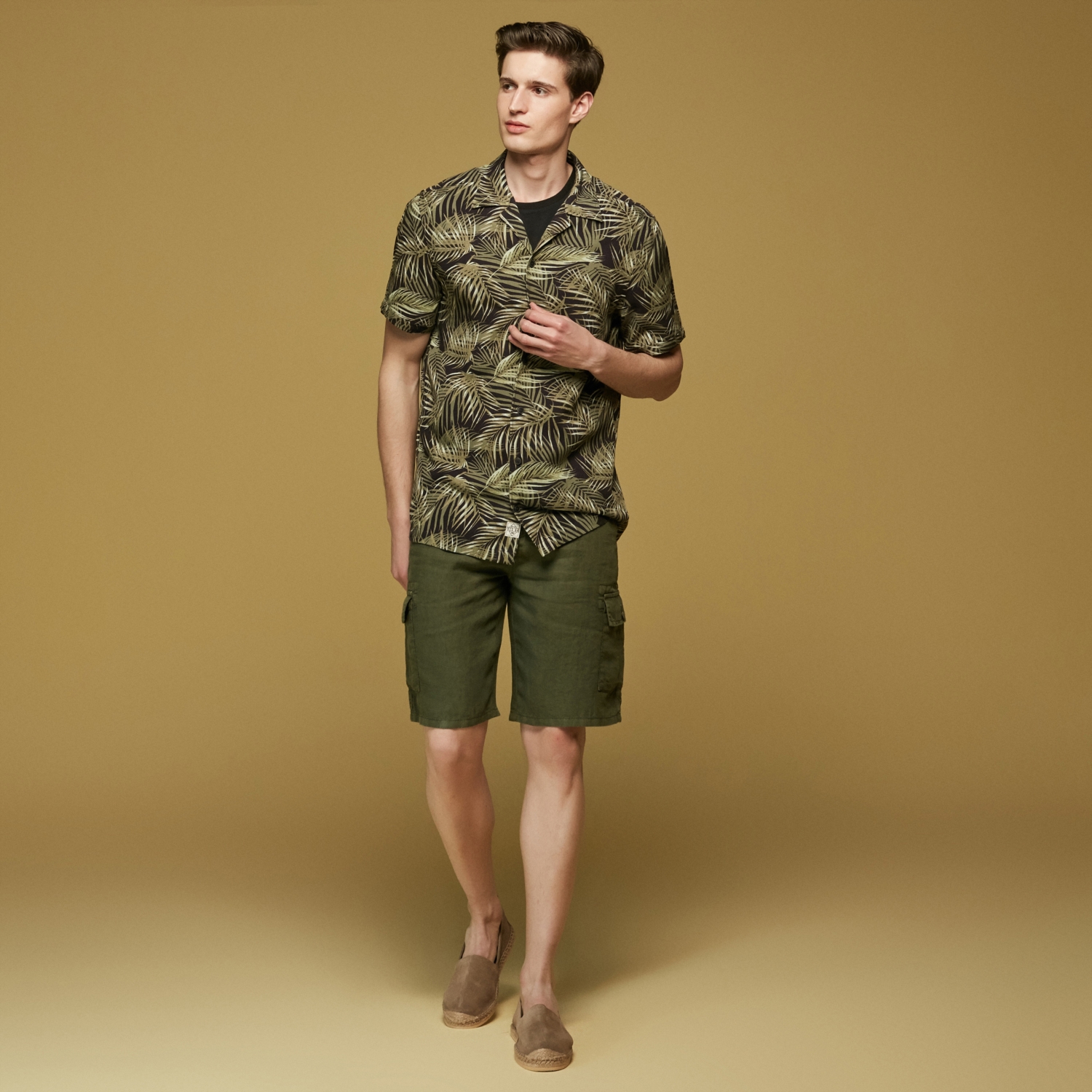 RESORT YAKA BASKILI GÖMLEK