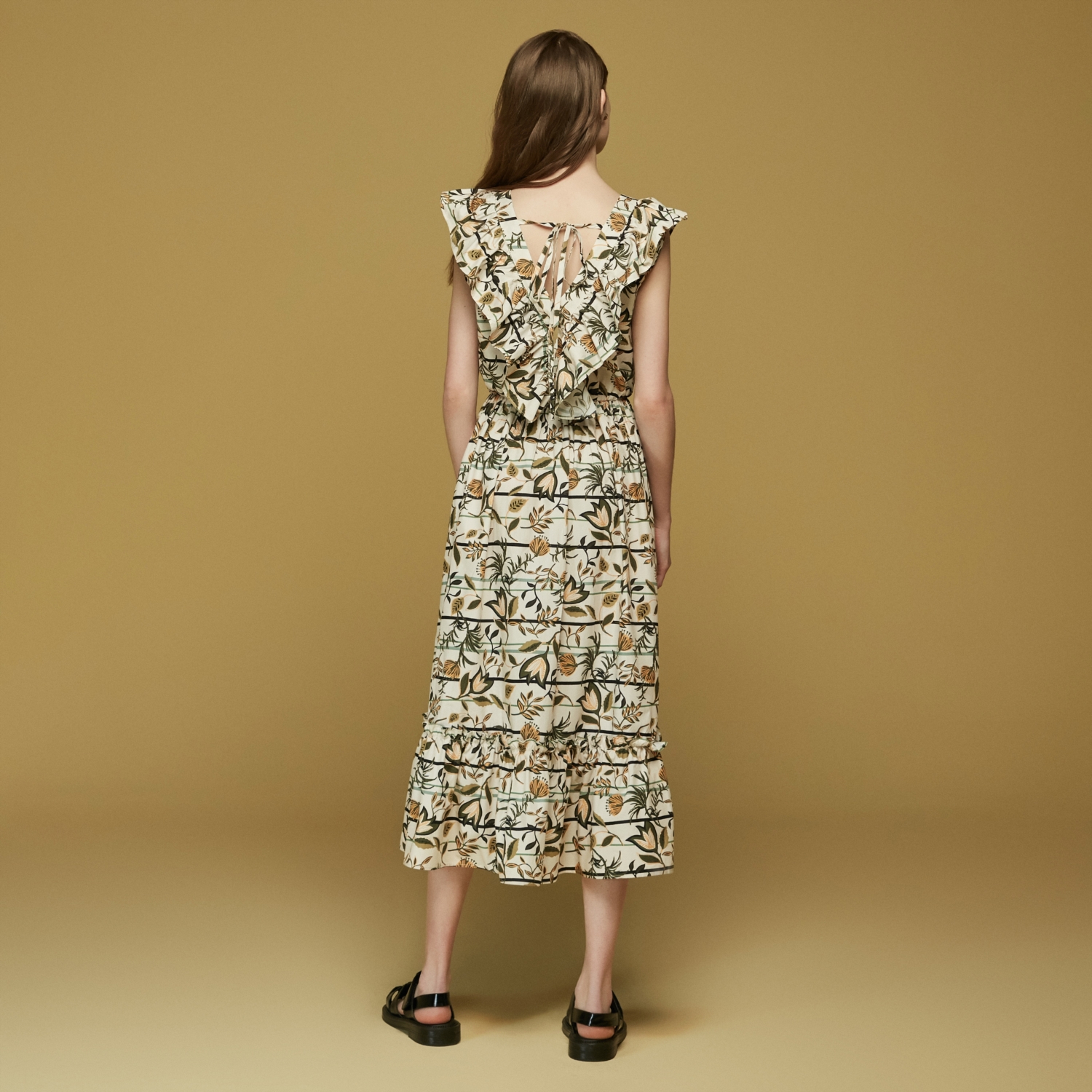 V YAKA VOLANLI KOLSUZ MİDİ ELBİSE