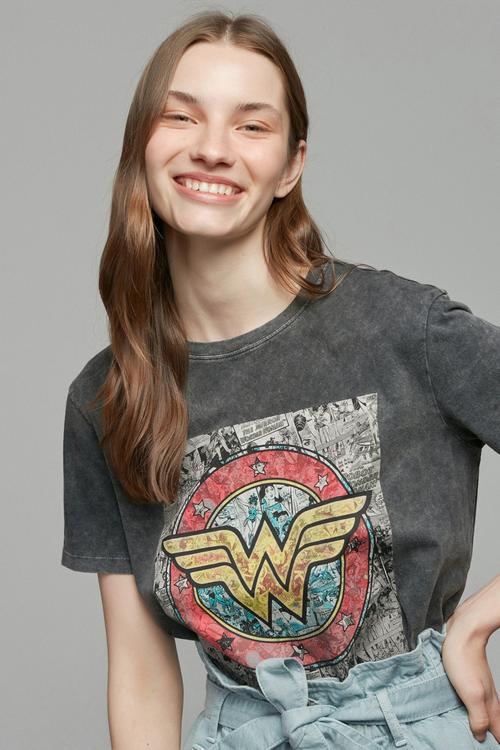  WONDER WOMAN T-SHIRT