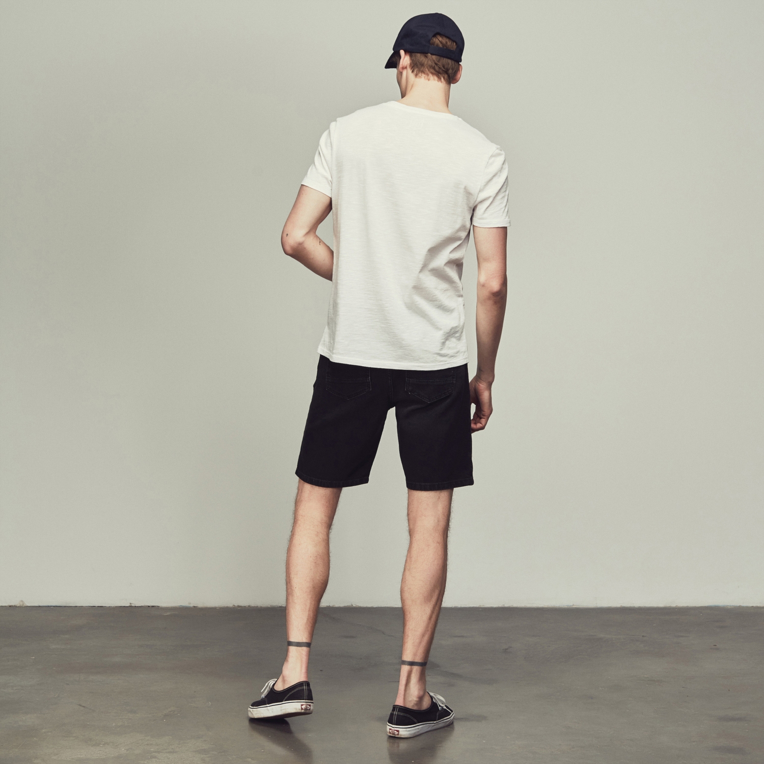 BİSİKLET YAKA BASKILI PAMUK T-SHIRT