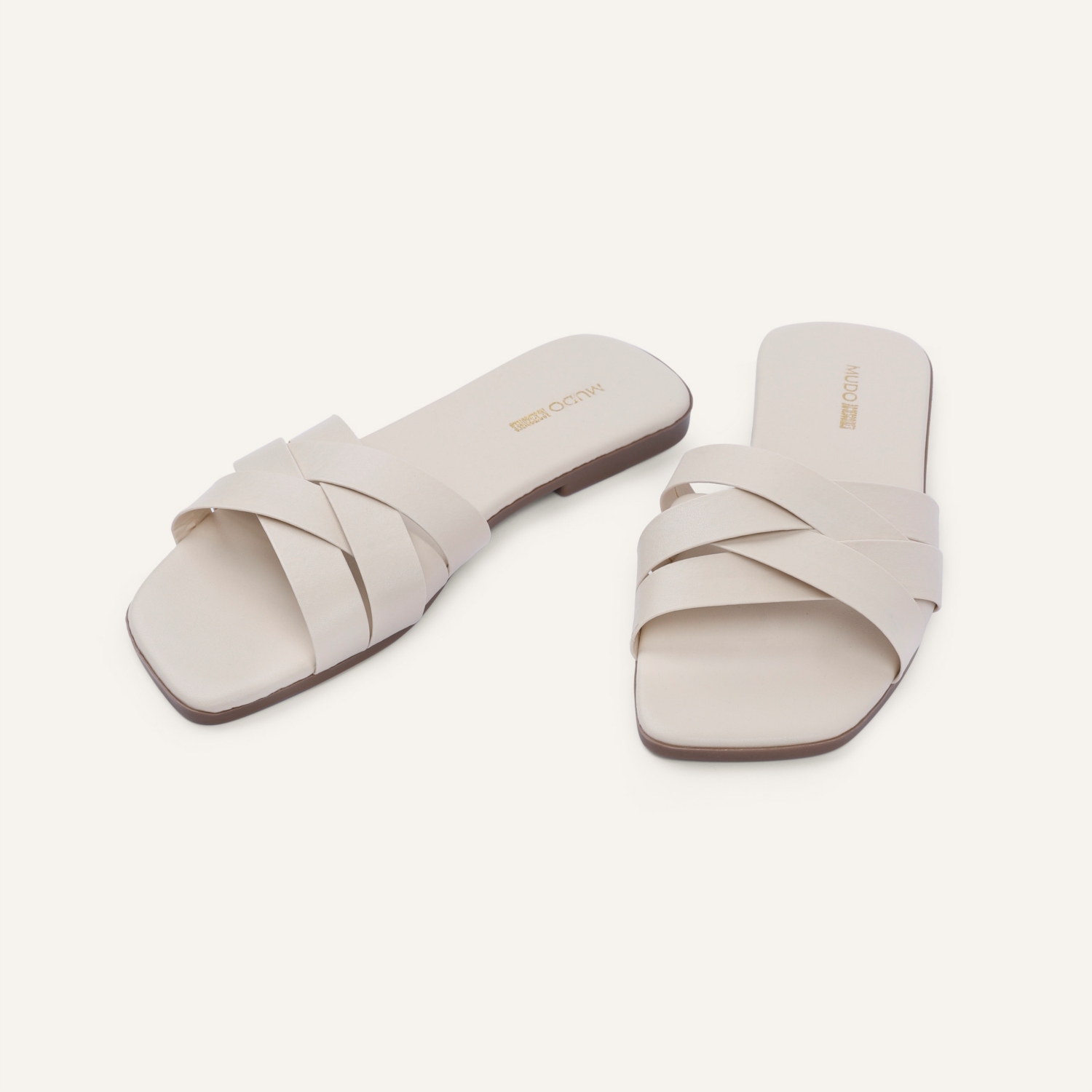 DERİ GÖRÜNÜMLÜ BANTLI TERLİK