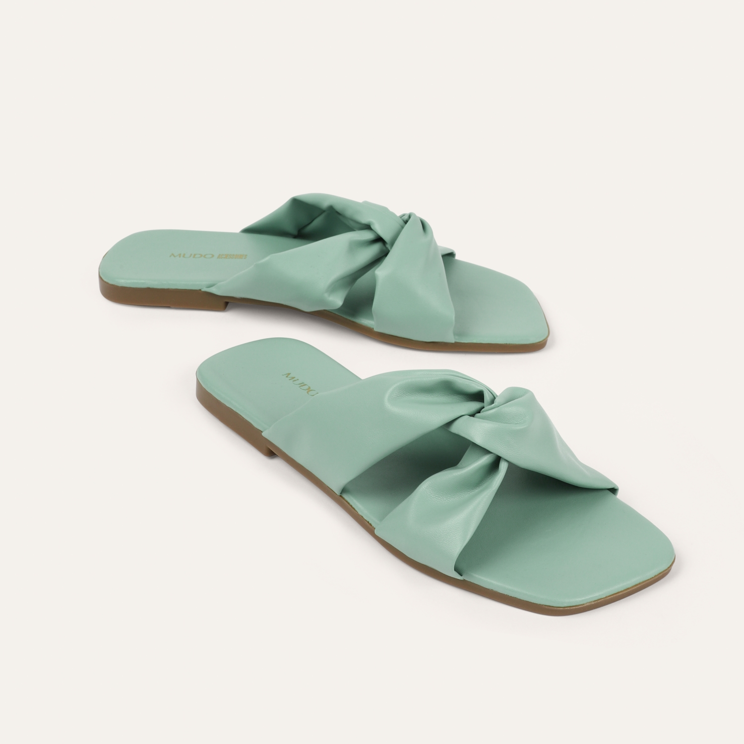 DERİ GÖRÜNÜMLÜ YUMUŞAK TERLİK