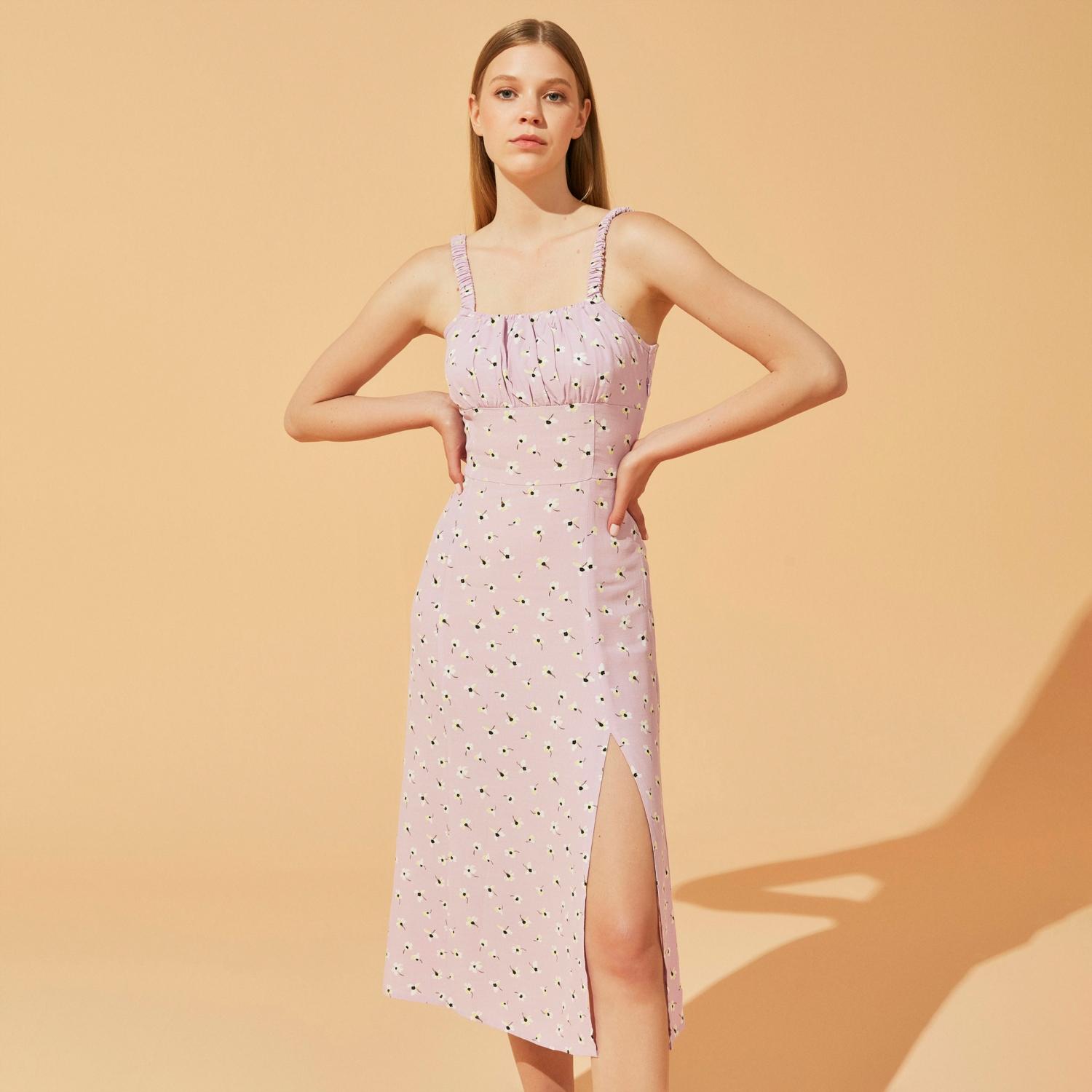 ÇİÇEKLİ MİDİ ELBİSE