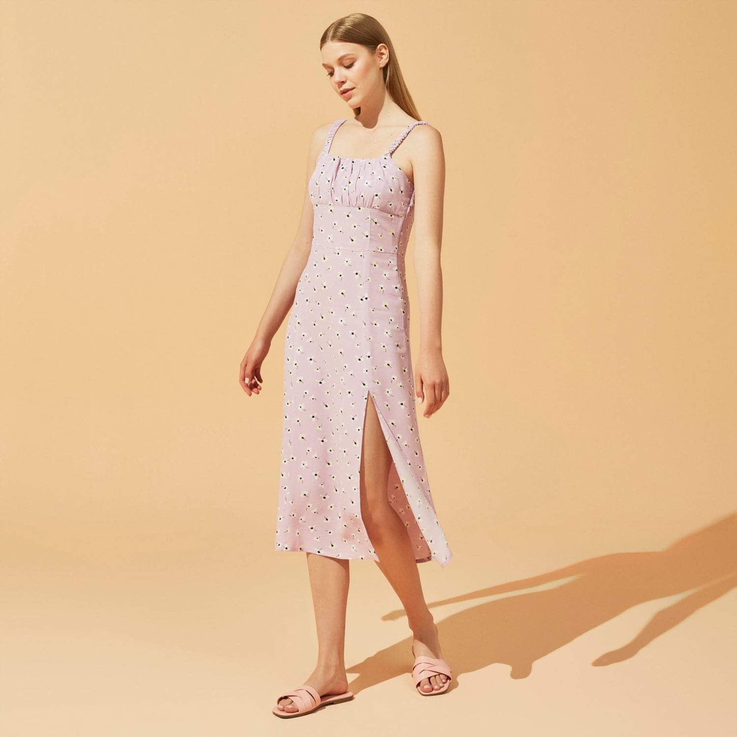 ÇİÇEKLİ MİDİ ELBİSE