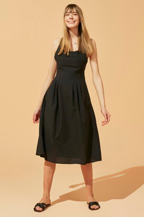  SIRT DETAYLI PAMUK - KETEN MİDİ ELBİSE