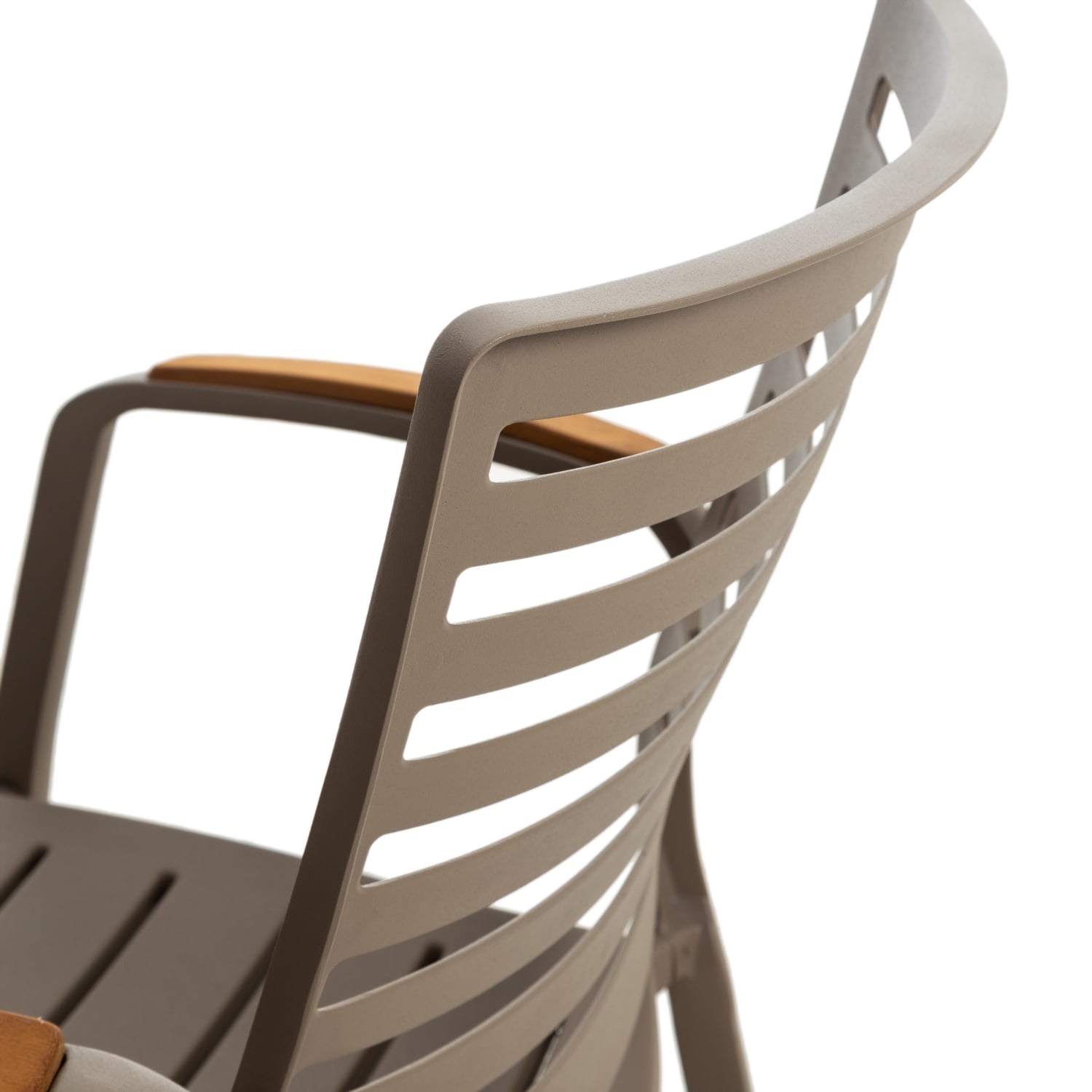 HECTOR KOLÇAKLI SANDALYE ŞAMPANYA