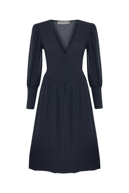  KRUVAZE YAKA MİDİ ELBİSE