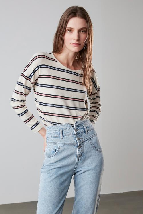  ÇİZGİLİ DÜŞÜK OMUZ TRİKO KAZAK