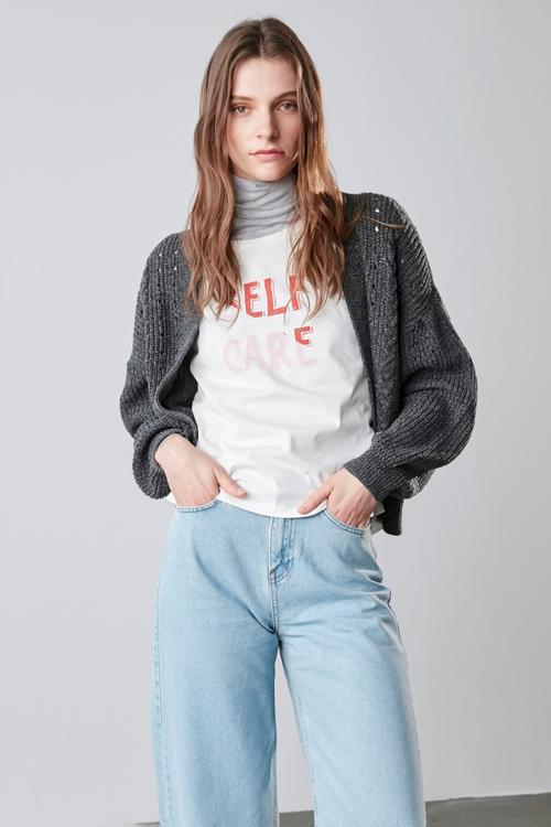  DELİK İŞLEMELİ TRİKO HIRKA