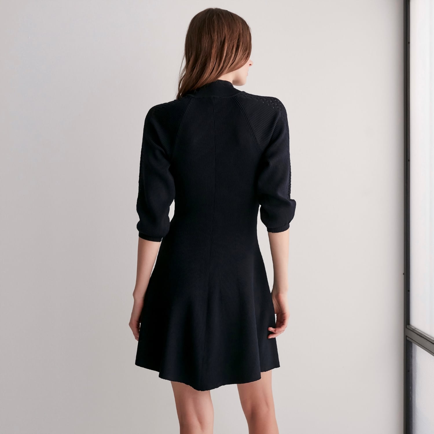 A KESİM KISA KOLLU MİNİ ELBİSE