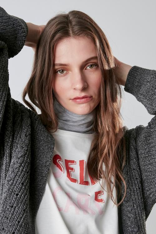  DELİK İŞLEMELİ TRİKO HIRKA