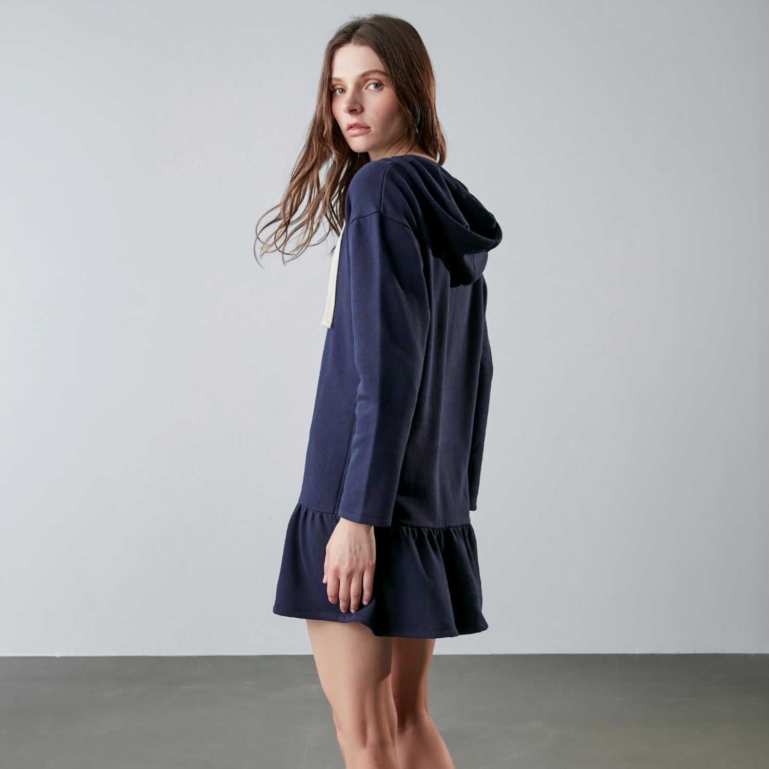 KAPÜŞONLU PİLELİ ÖRME MİNİ ELBİSE