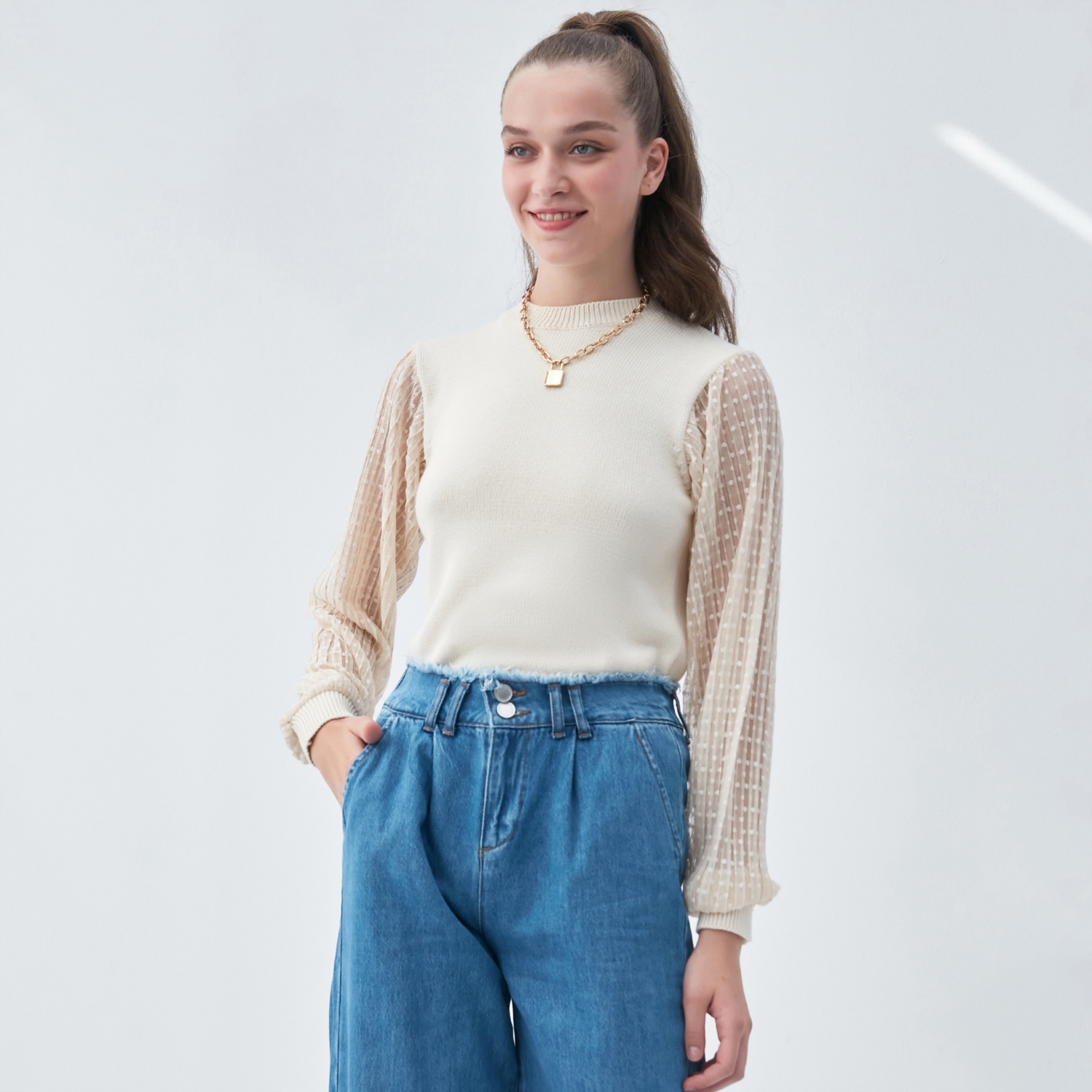 BİS YAKA KOLLARI TÜL DETAYLI TRİKO KAZAK