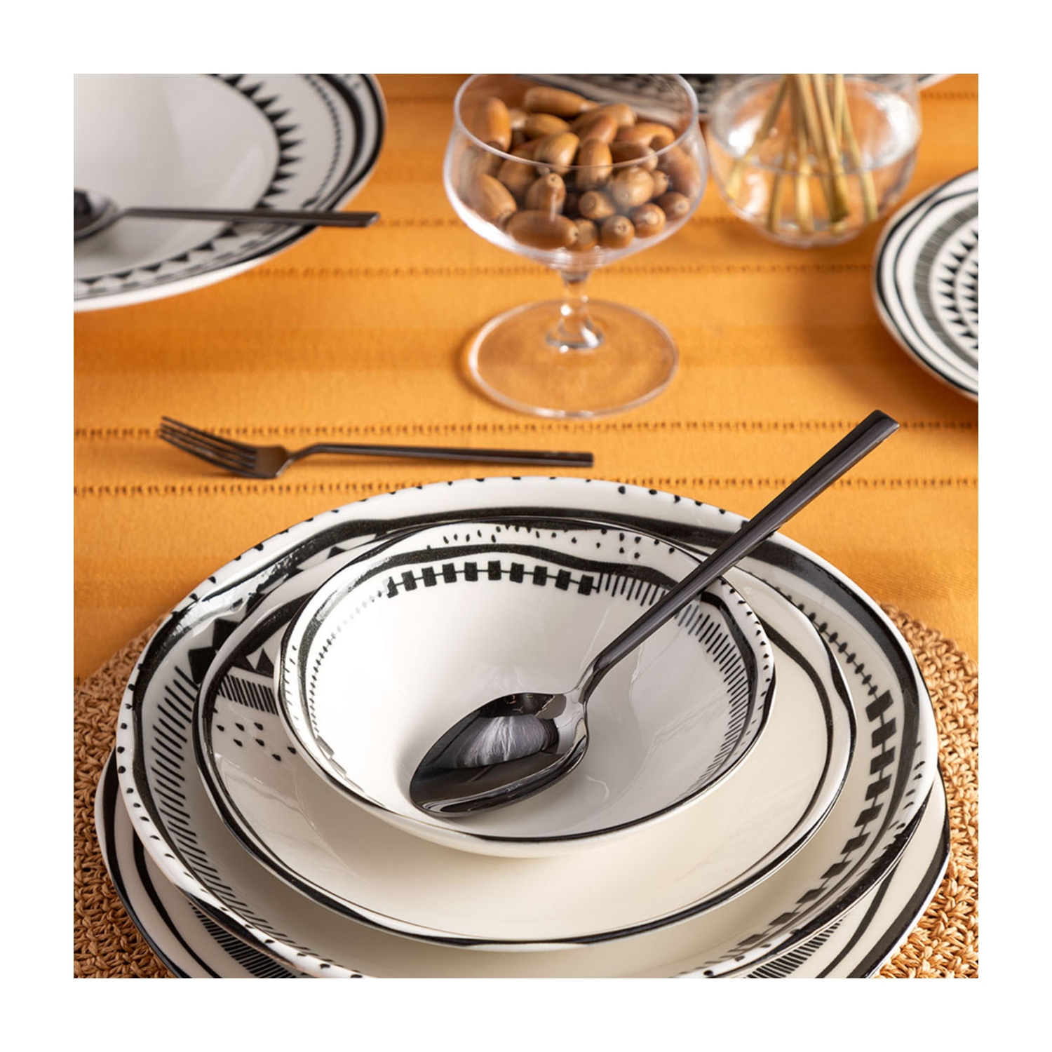 BLACK CHIC MAKARNA TABAĞI 28 CM