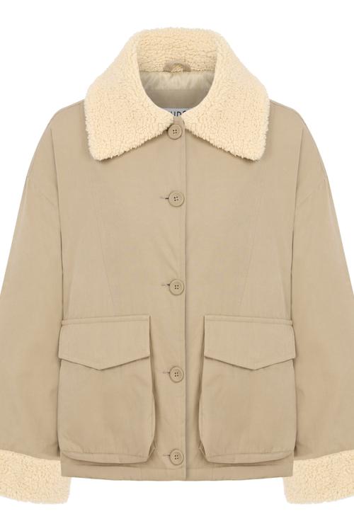  PELÜŞ DETAYLI MONT CEKET