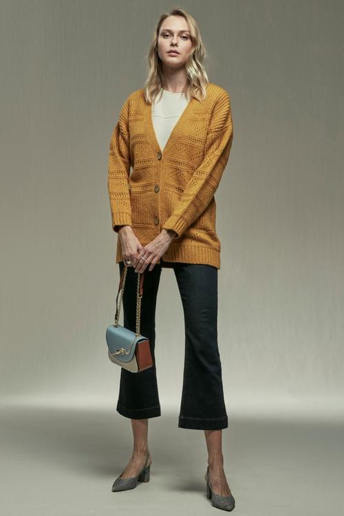  DELİKLİ V YAKA ÖRME HIRKA