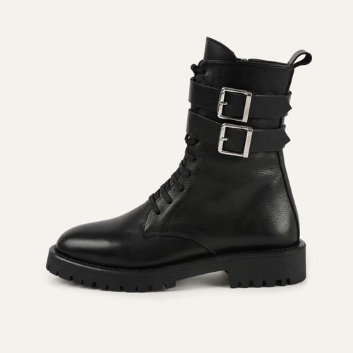  KEMER DETAYLI DERİ BOT