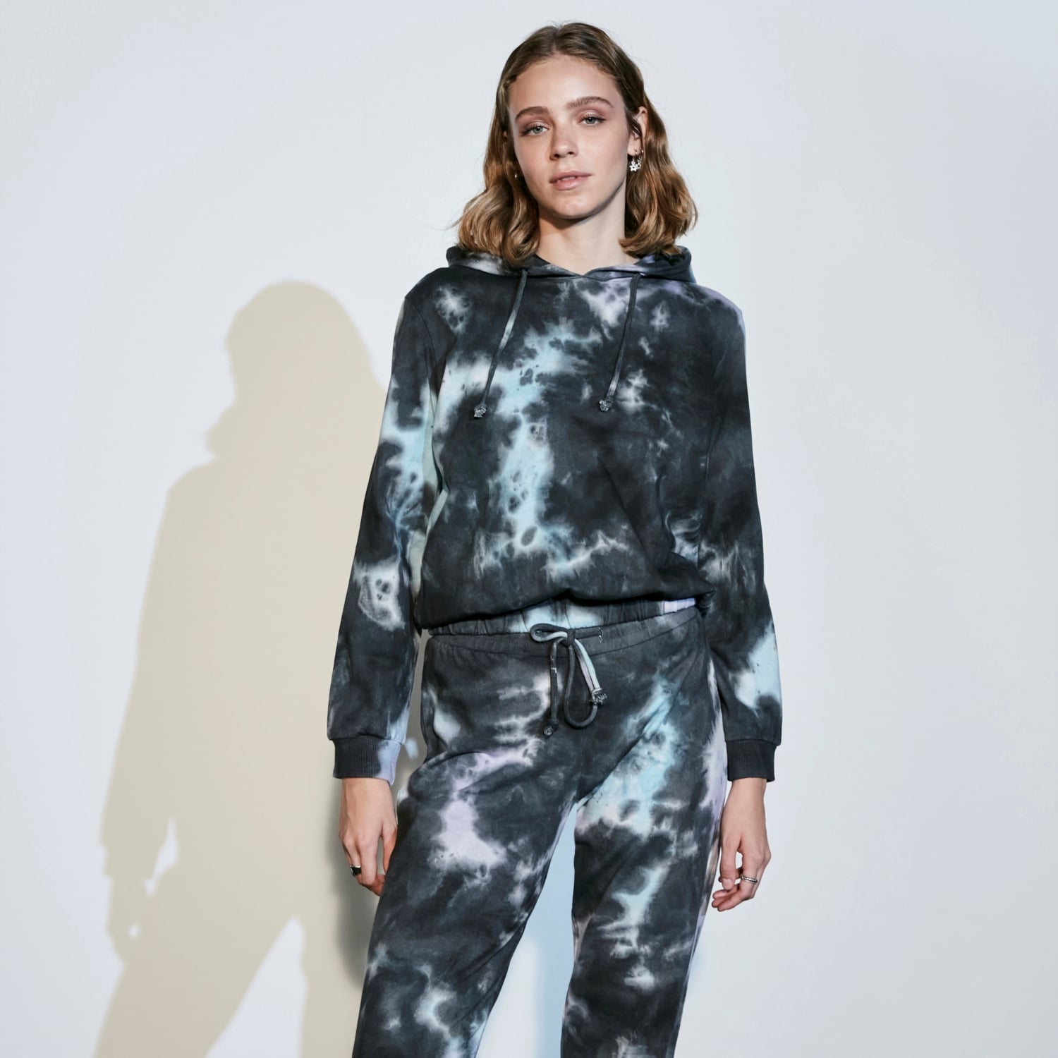 ÇOK RENKLİ BATİK DESENLİ JOGGER EŞOFMAN