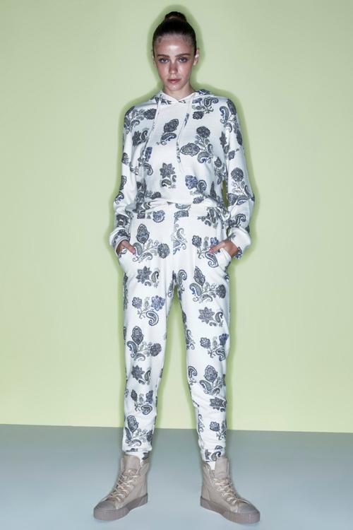  BASKILI KAPÜŞONLU SWEATSHIRT