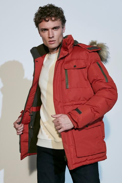  KAPÜŞONLU ŞİŞME PARKA