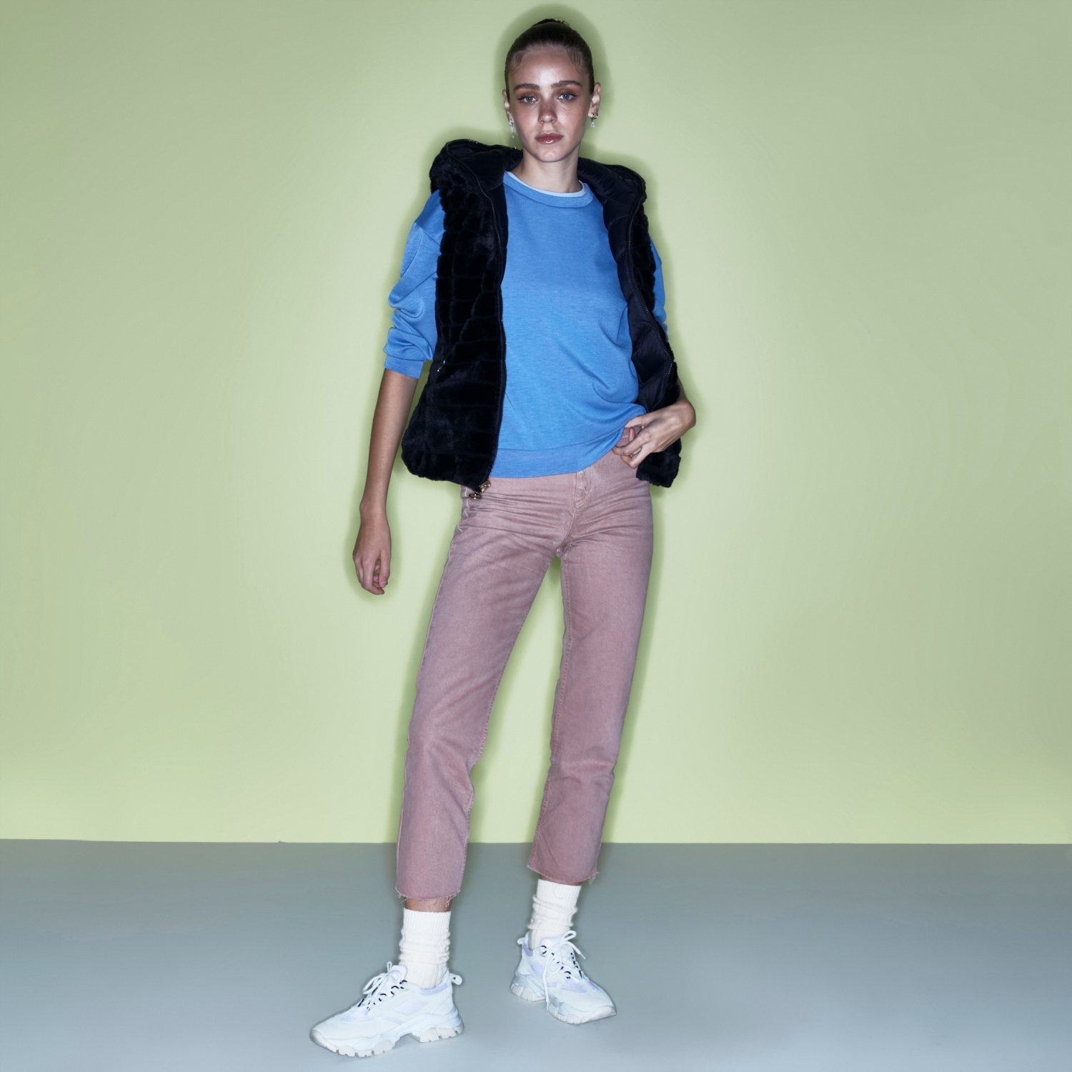 KAPÜŞONLU PELUŞ YELEK