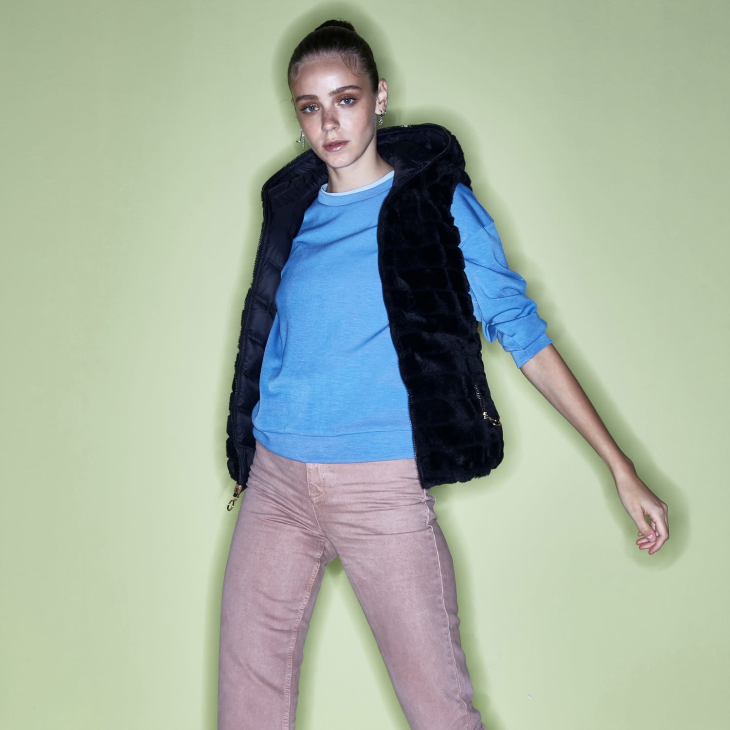 KAPÜŞONLU PELUŞ YELEK