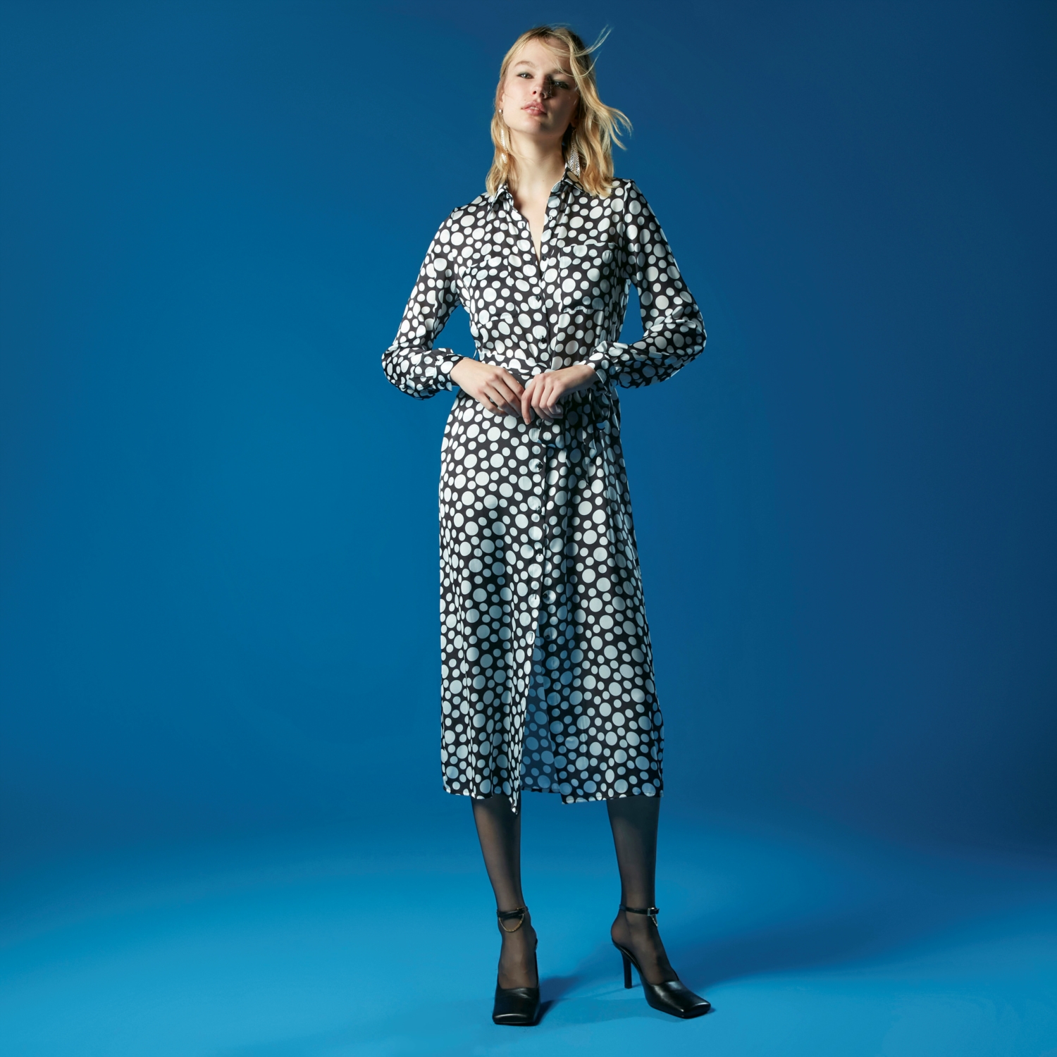 PUANTİYE DESENLİ UZUN KOLLU MİDİ GÖMLEK ELBİSE