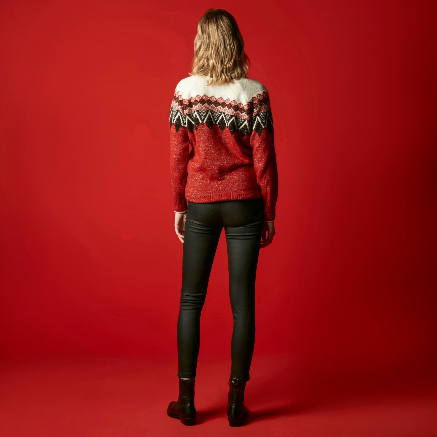 BOĞAZLI JAKARLI KAZAK