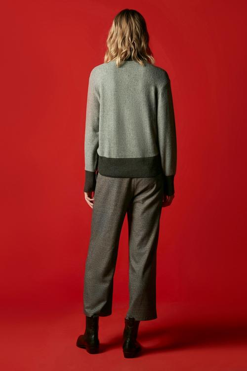  DİK YAKA SWEATSHIRT