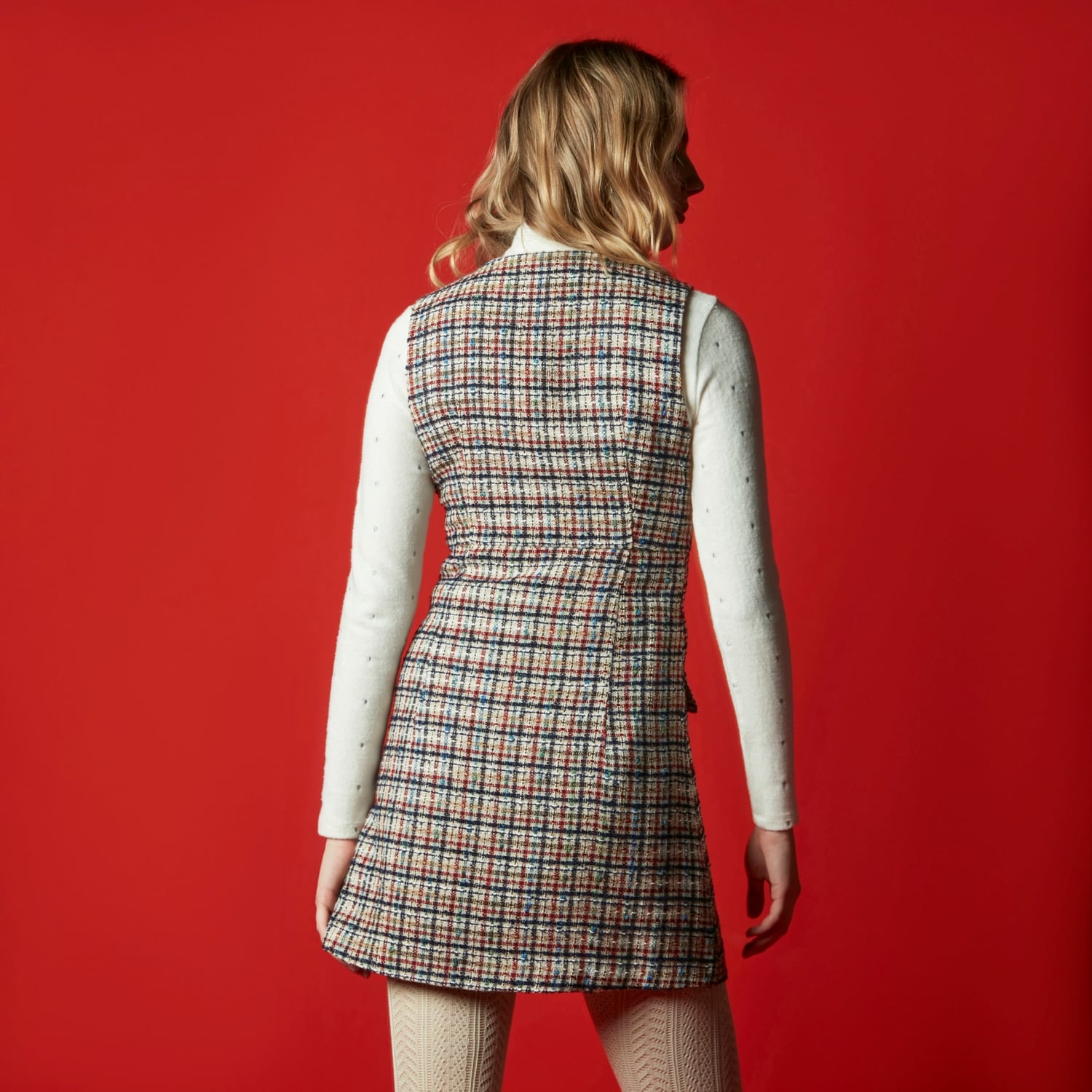 EKOSELİ KOLSUZ V YAKA MİNİ JİLE ELBİSE