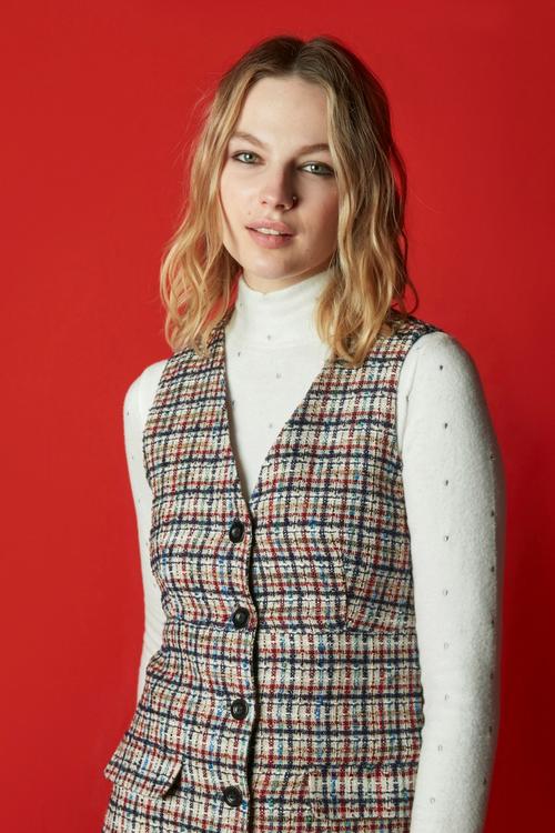  EKOSELİ KOLSUZ V YAKA MİNİ JİLE ELBİSE