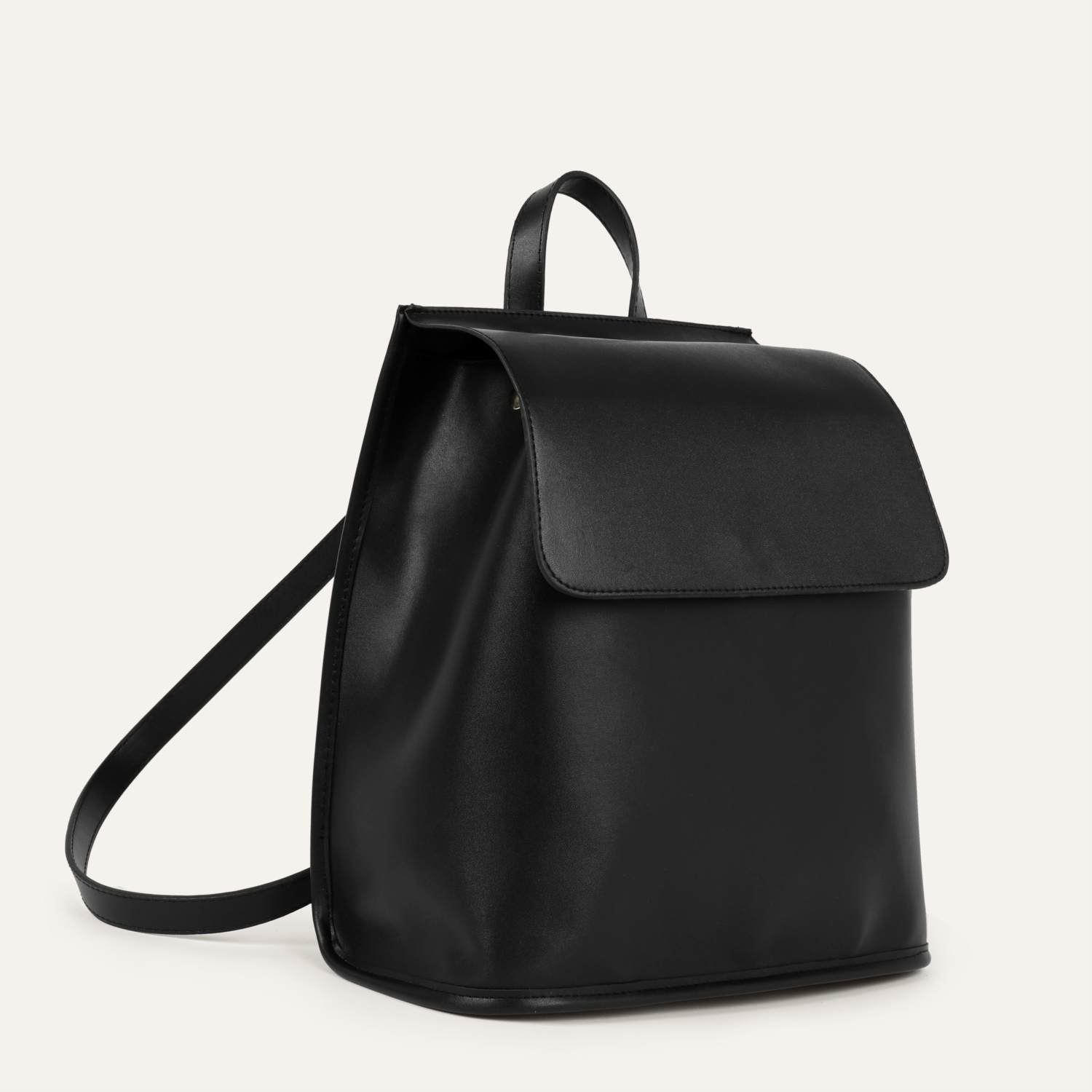 SUNİ DERİ SIRT ÇANTASI