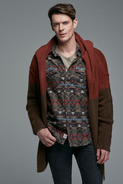  RENK BLOKLU KAPÜŞONLU TRİKO HIRKA