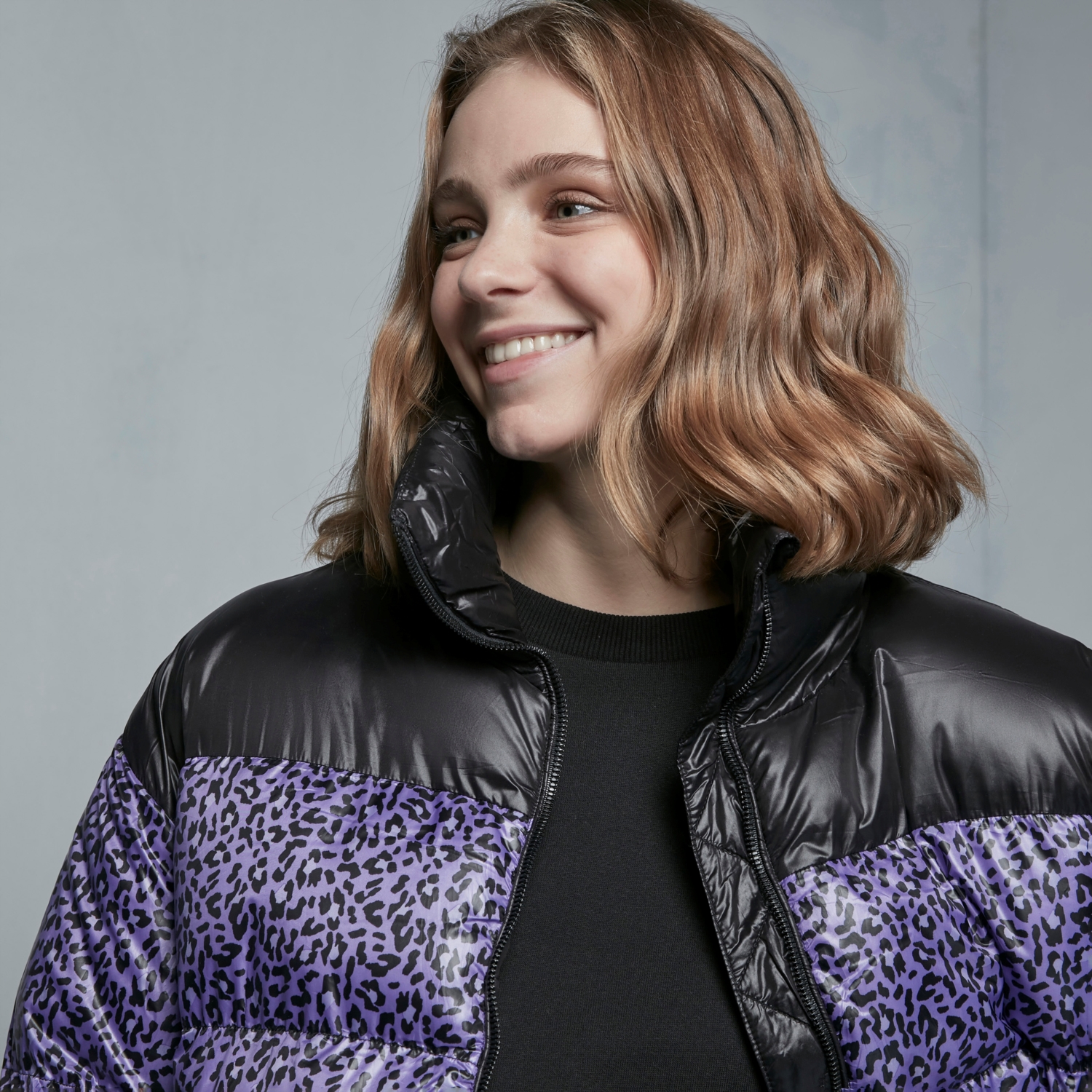 DİK YAKA LEOPAR DESENLİ PUFFER ŞİŞME MONT