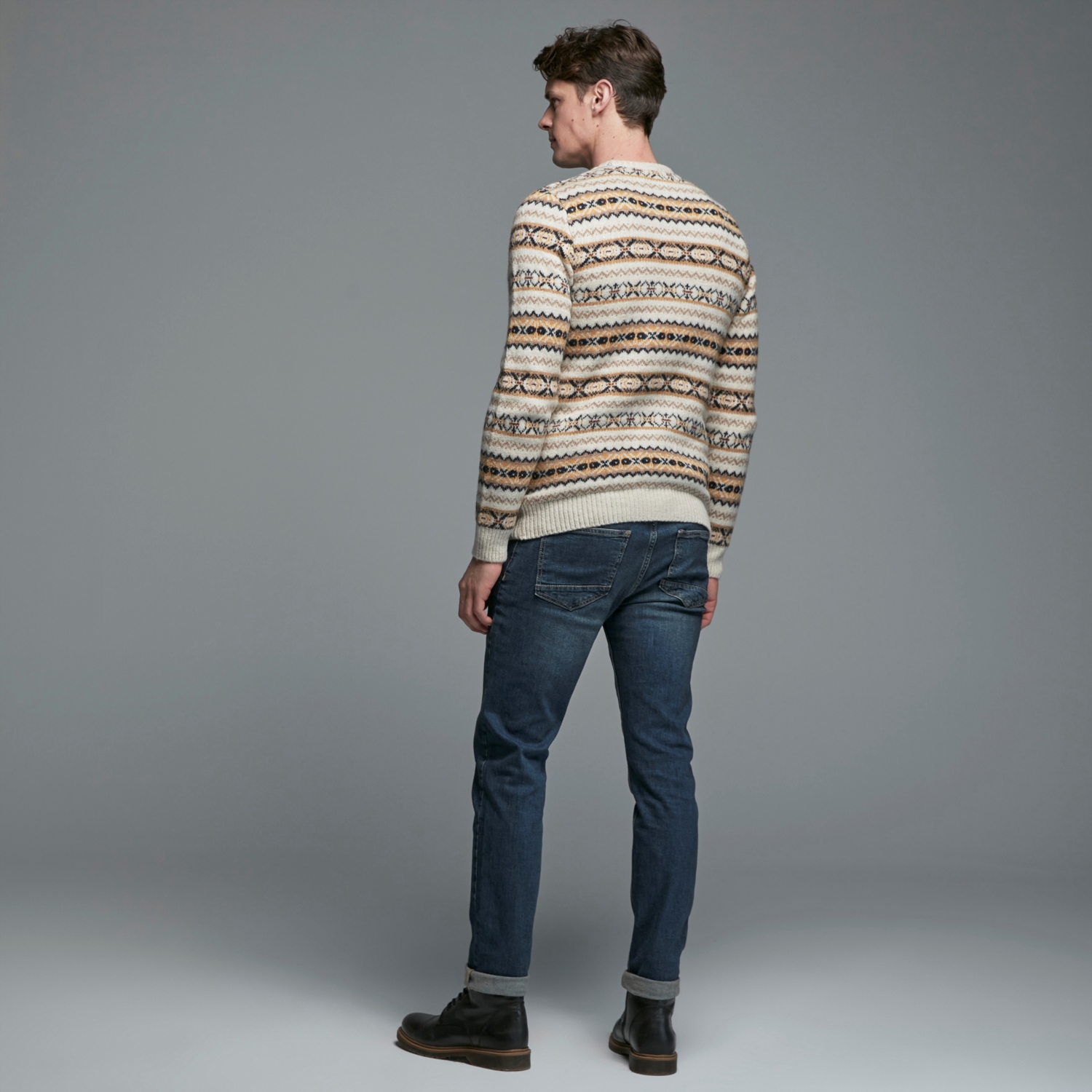 JAKARLI BİSİKLET YAKA TRİKO KAZAK