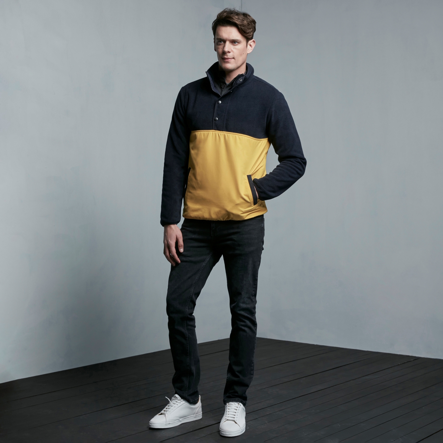 DİK YAKA POLAR SWEATSHIRT