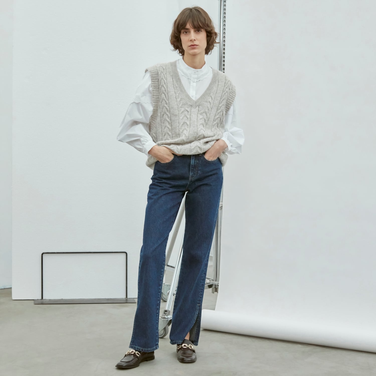 SAÇ ÖRGÜLÜ V YAKA SÜVETER