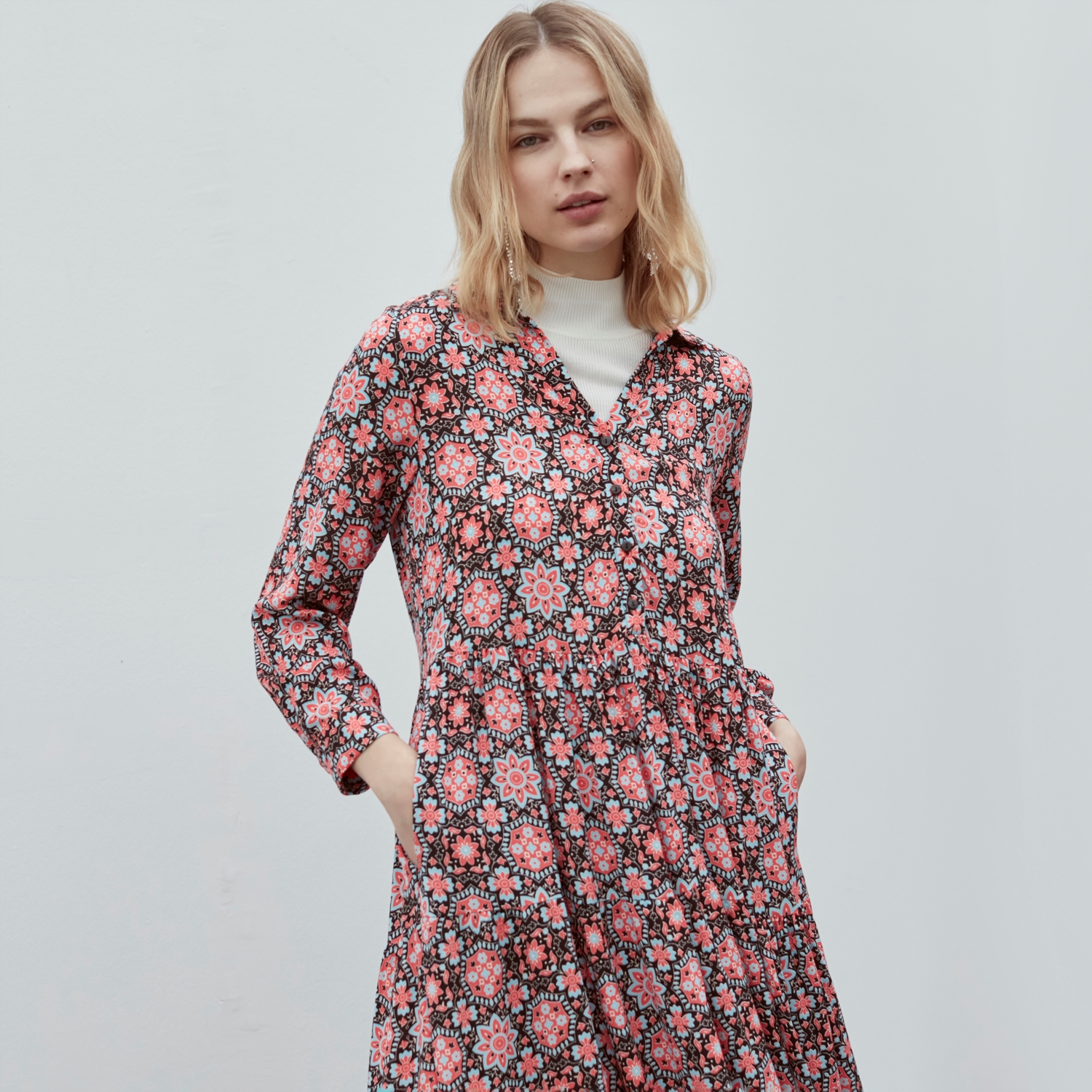 ETNİK DESENLİ UZUN KLOŞ ELBİSE