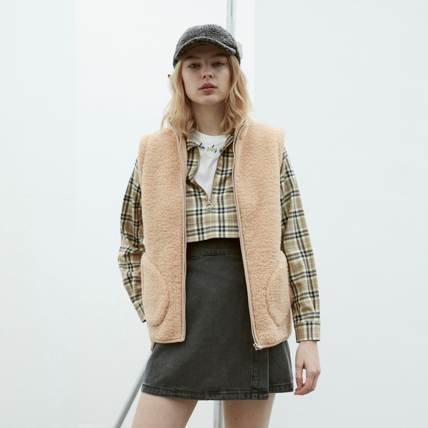 FERMUARLI PELUŞ YELEK