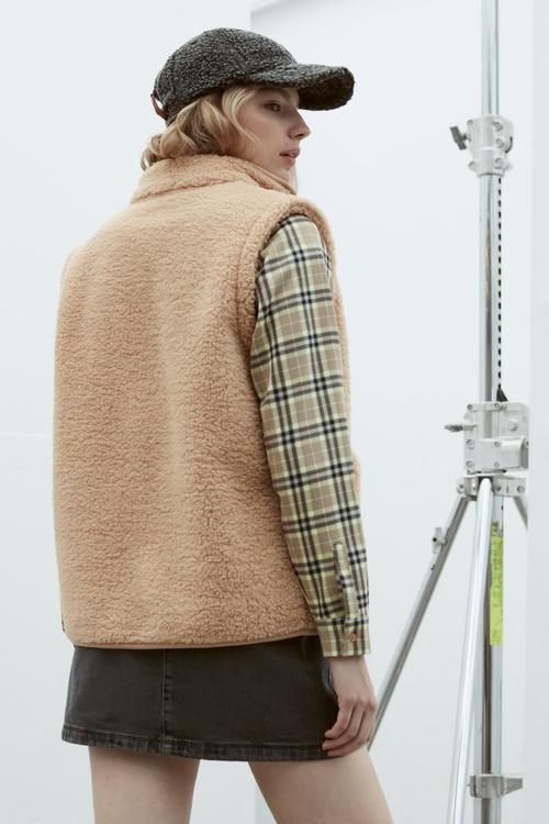  FERMUARLI PELUŞ YELEK