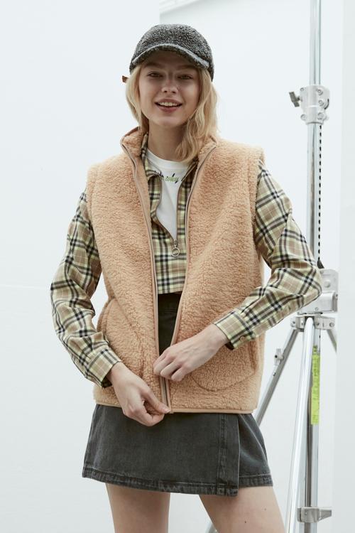  FERMUARLI PELUŞ YELEK