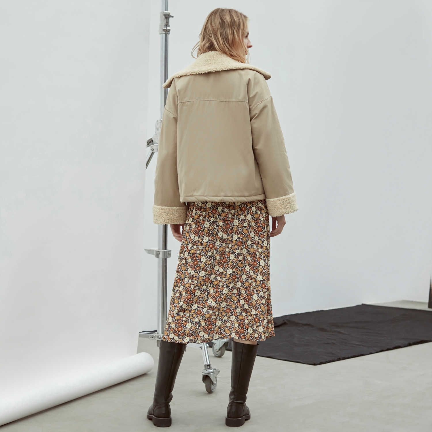 PELÜŞ DETAYLI MONT CEKET