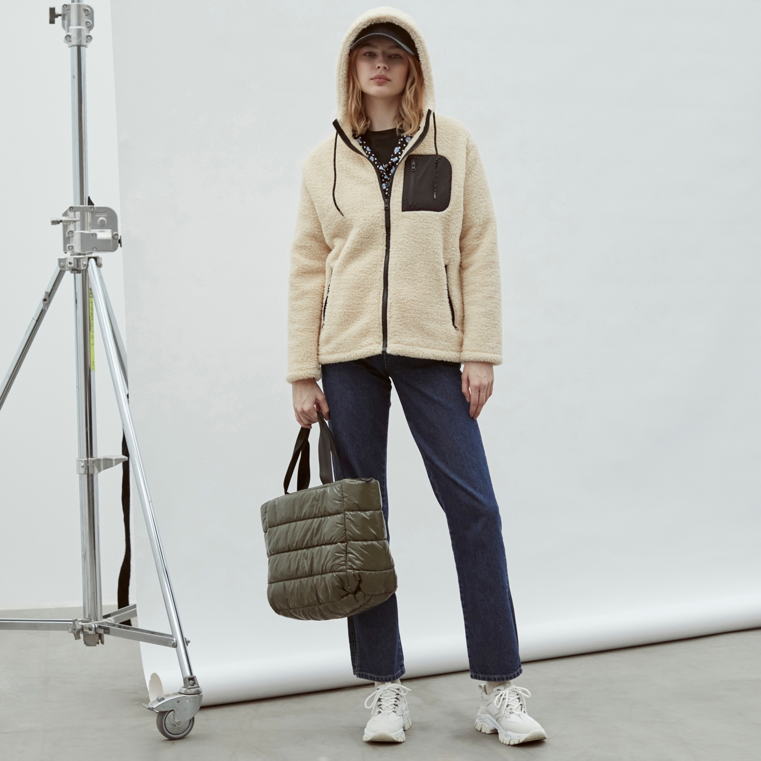 PELUŞ FERMUARLI HIRKA