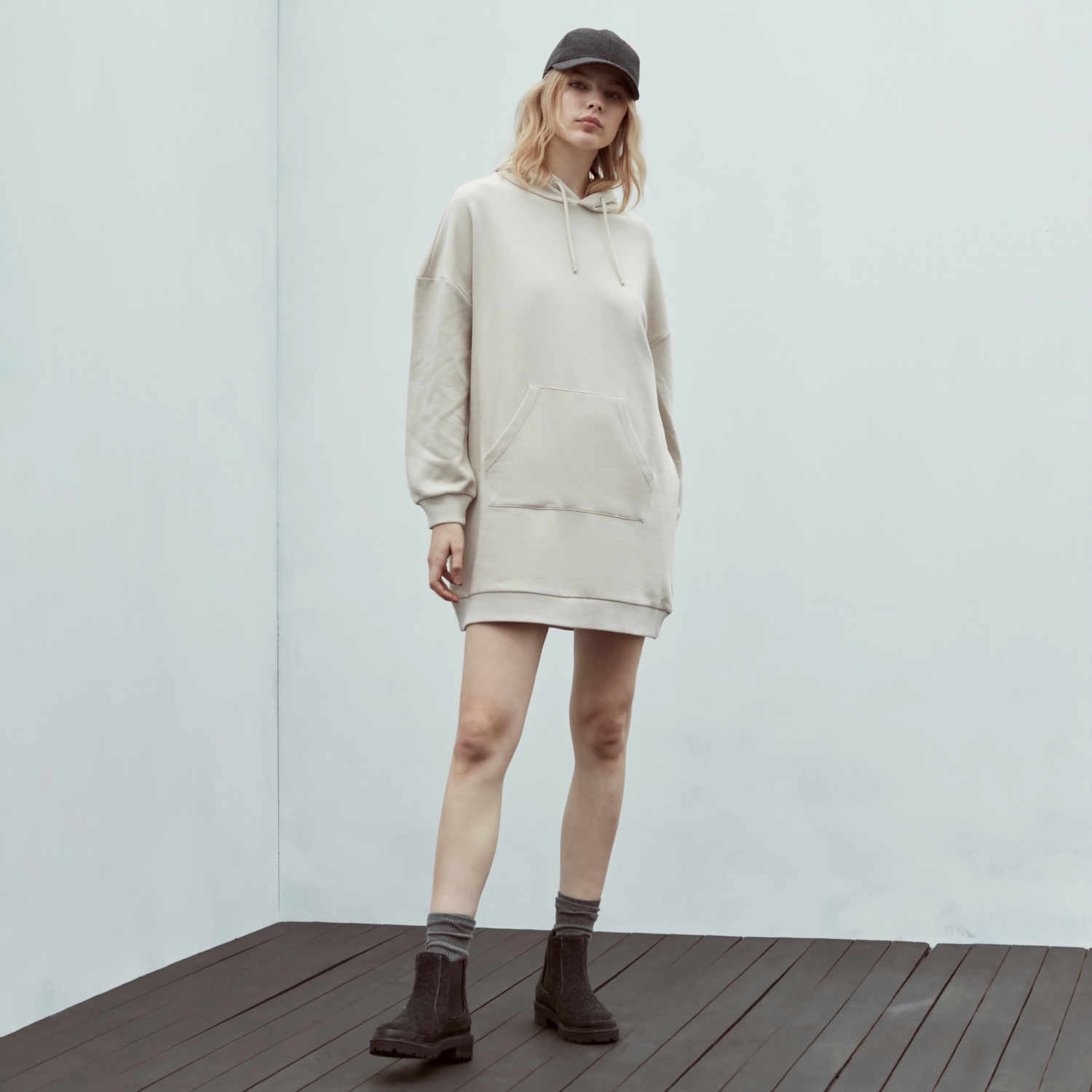 KAPÜŞONLU SWEAT ELBİSE