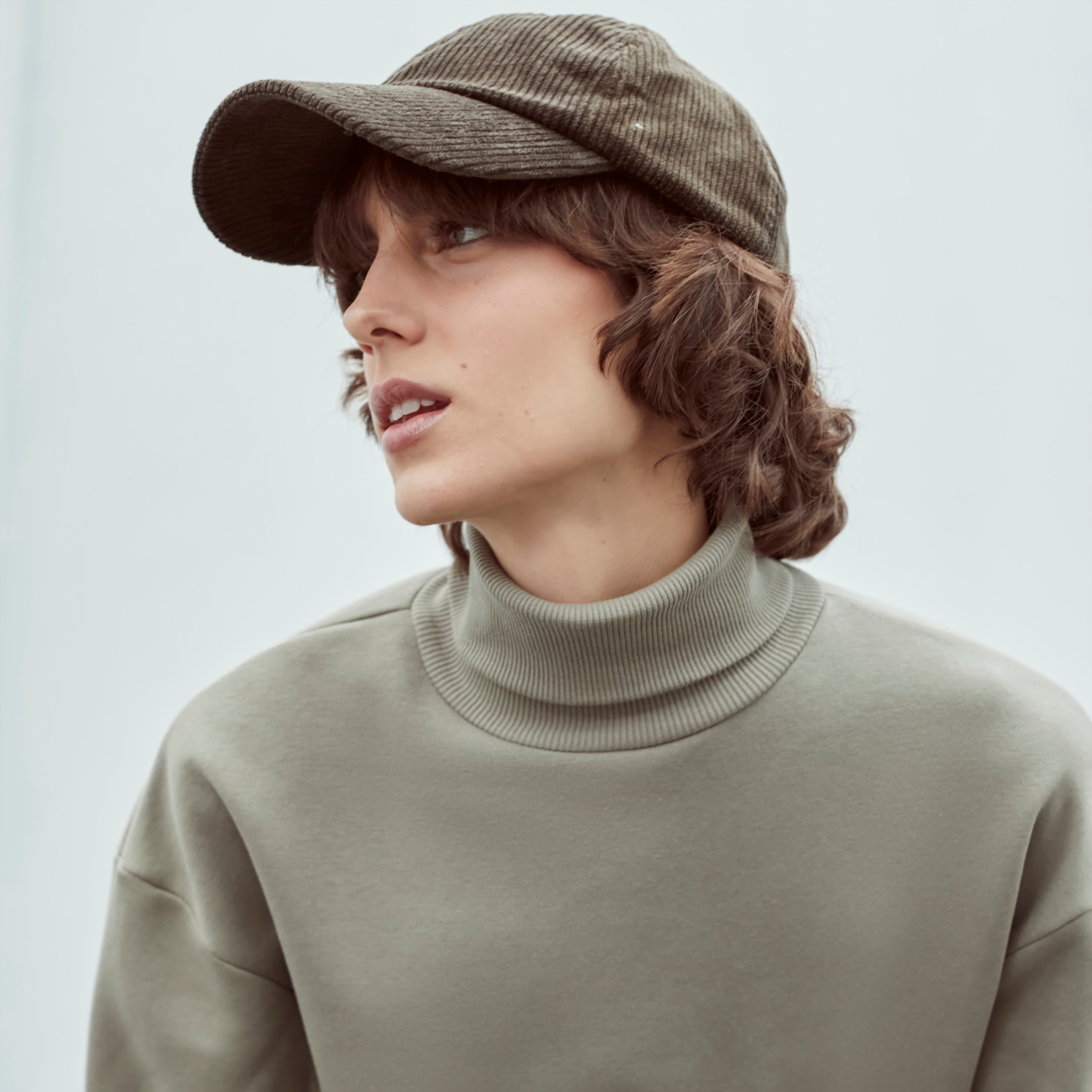 BALIKÇI YAKA SWEATSHIRT