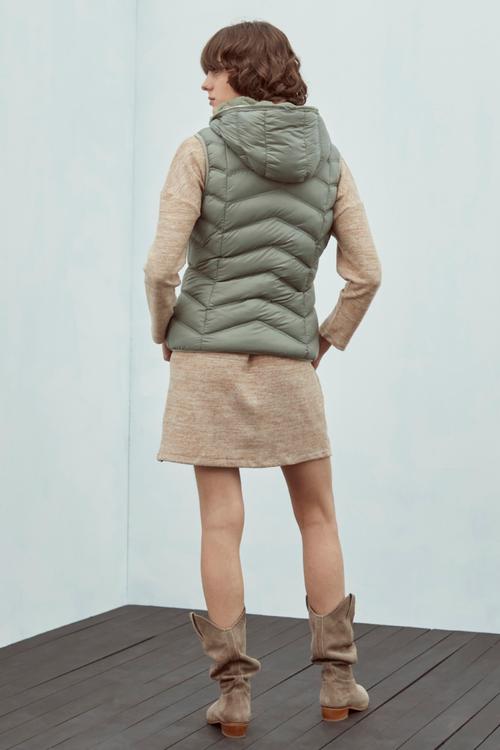  KAPÜŞONLU PELUŞ YELEK