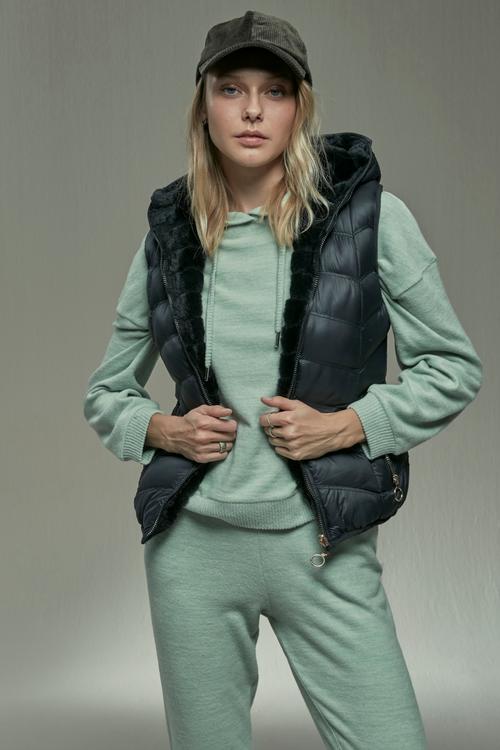  KAPÜŞONLU PELUŞ YELEK