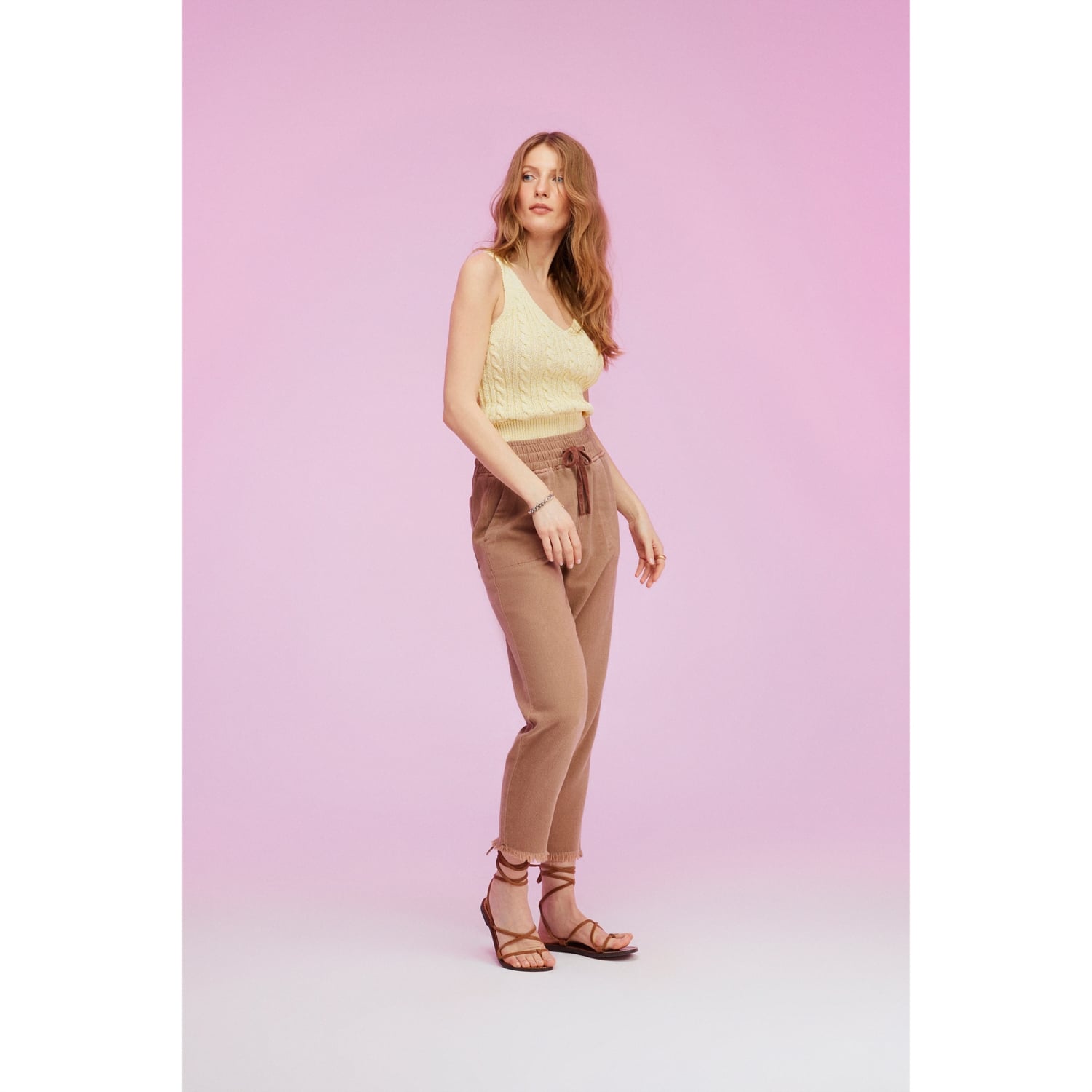 BELİ LASTİKLİ MOM JEAN PANTOLON