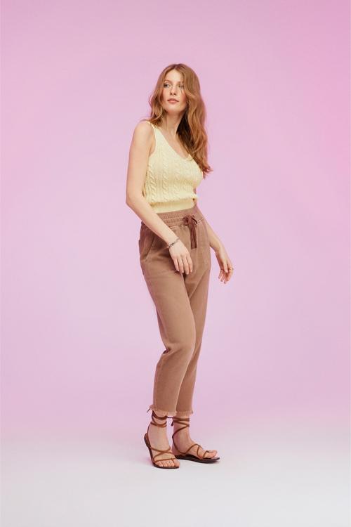  BELİ LASTİKLİ MOM JEAN PANTOLON