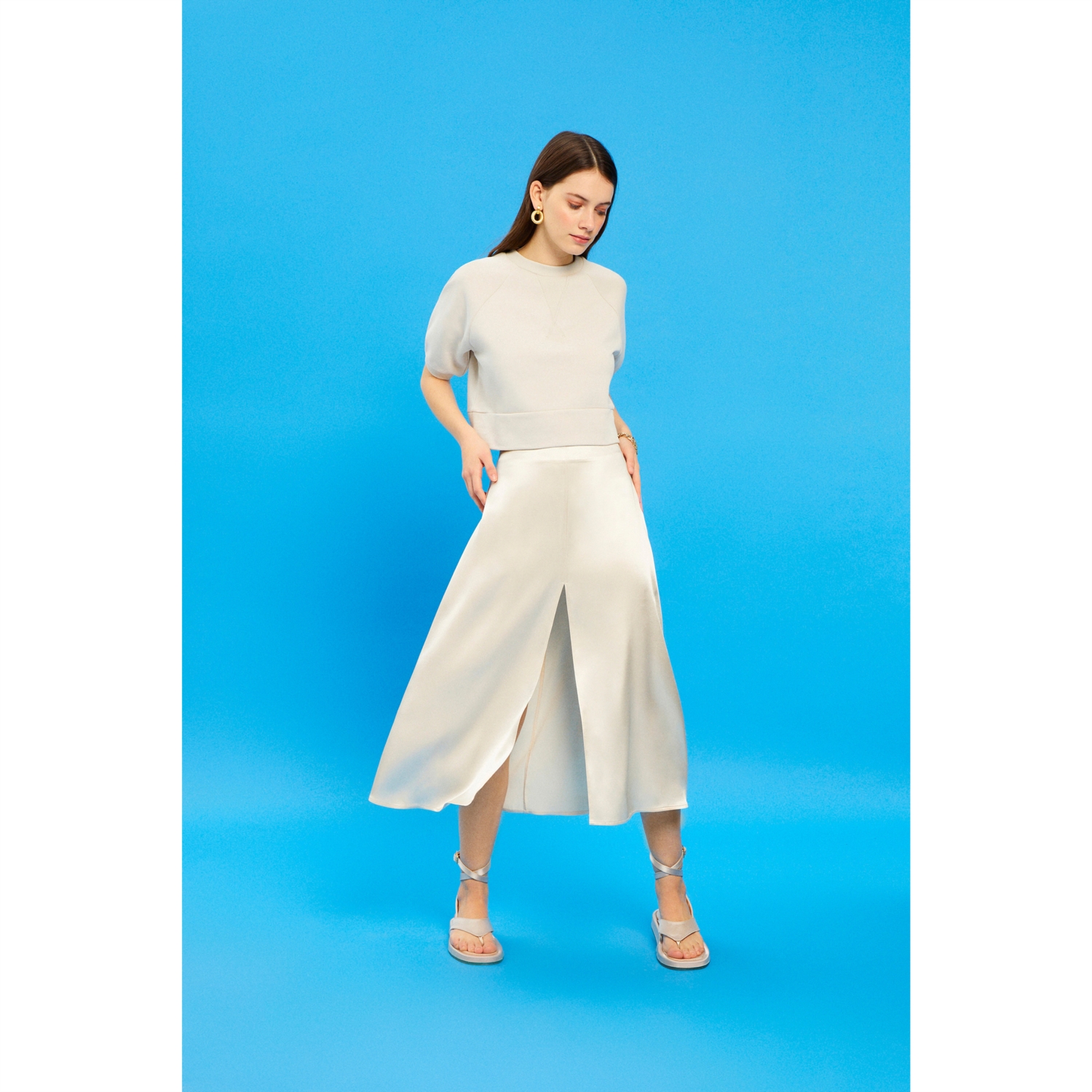 ÖNÜ YIRTMAÇLI MİDİ VİSKON ETEK